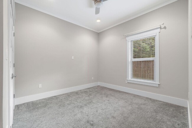 Building Photo - 52 Okahatchee Cir SE