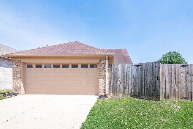 Building Photo - 5636 Sycamore Woods Dr