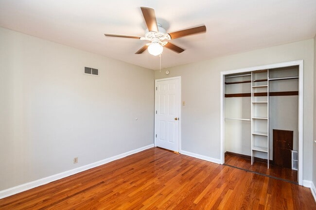 Building Photo - 6209 Loran Ave