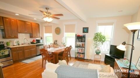 Building Photo - 67 Warren St