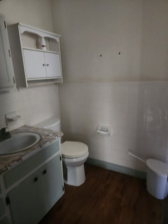 Building Photo - 137 N Elizabeth St