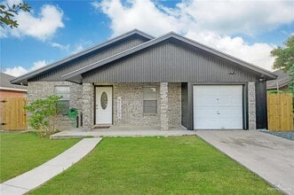 Building Photo - 16 W 26th St