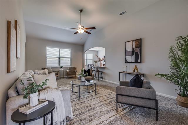 Building Photo - 304 Aceves Ct