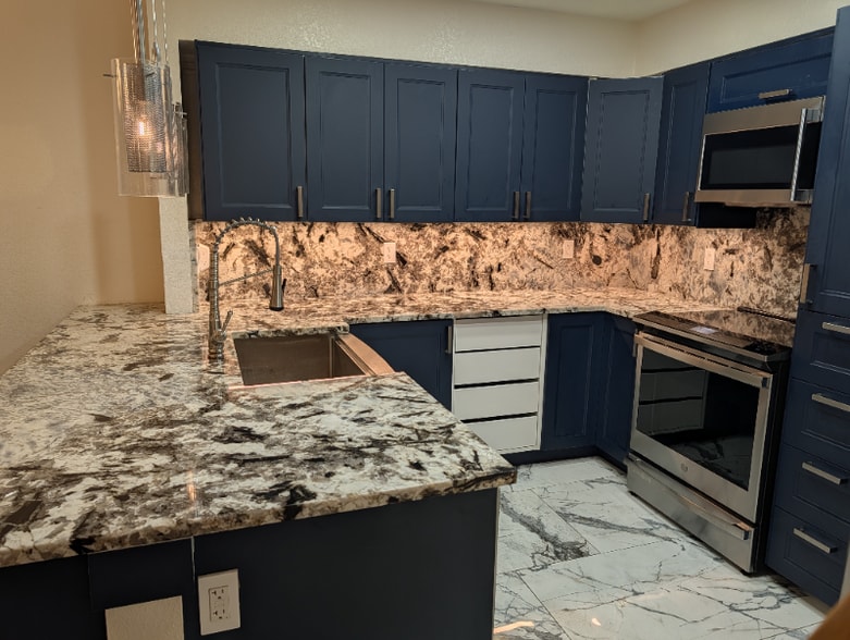 Building Photo - 1205 James Ct