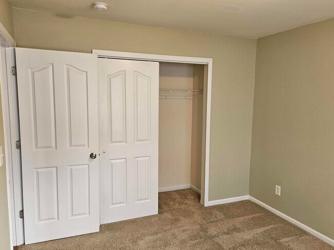 Building Photo - Troutman Area - 3 BR / 2 BA + Bonus Room & Garage