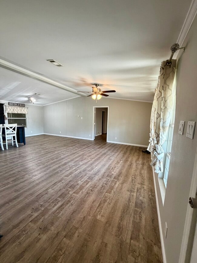 Building Photo - 215 Martin-Prejean Rd