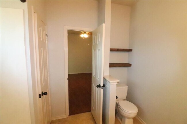 Building Photo - 1011 Burgess Dr