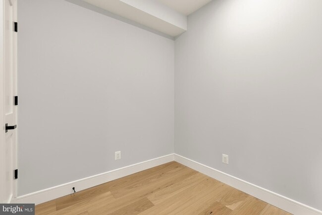 Building Photo - 3215 Mt Pleasant St NW