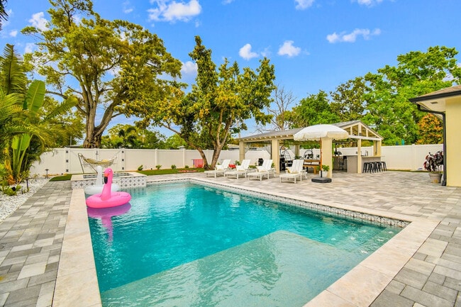 Building Photo - 1107 W Braddock St