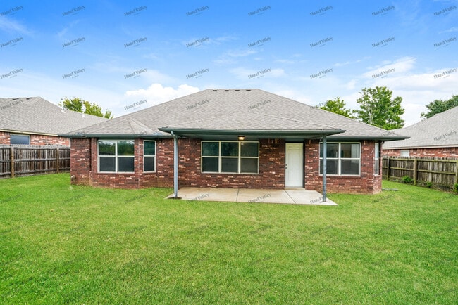 Building Photo - 9706 N 98th E Ave