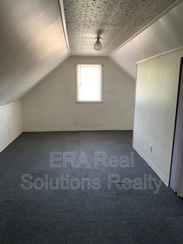 Building Photo - 1005 Rosemont Ave