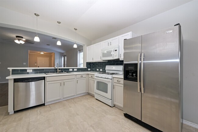 Building Photo - 26611 Marble Falls Bend