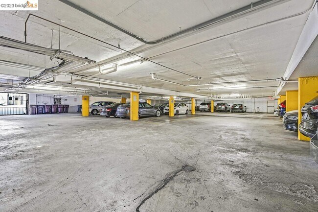 Building Photo - 66 Fairmount Ave