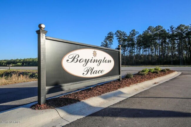 Building Photo - Townhome in Midway Park - Boyington Place!