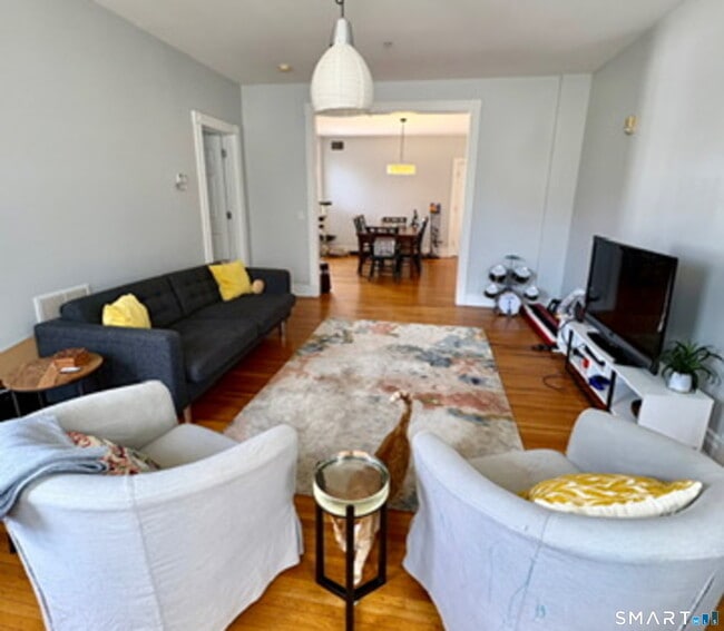 Building Photo - 611 Whitney Ave