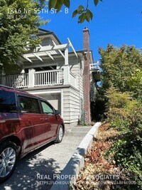 Building Photo - 1816 NE 55th St