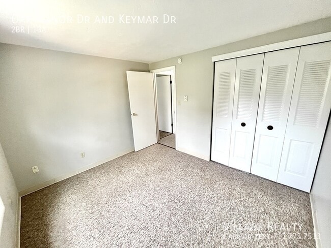 Building Photo - 230 Oak Manor Dr