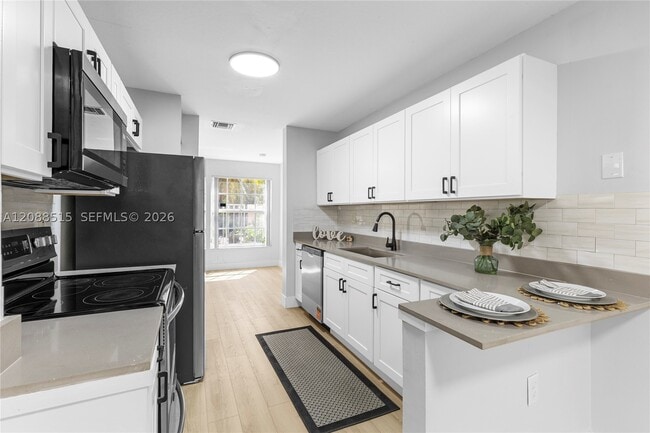 Building Photo - 2256 NW 170th Ave