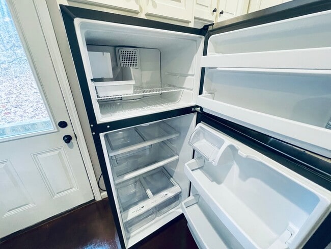 Building Photo - 1 Bed/1 Bath