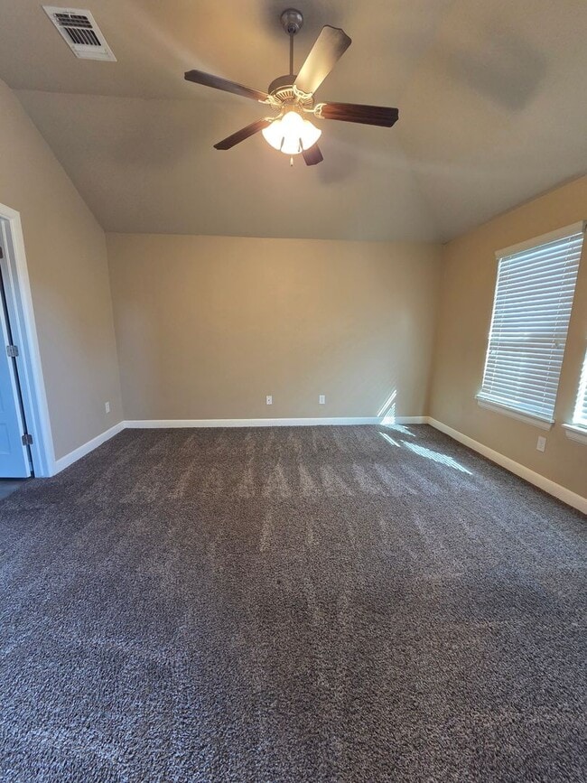 Building Photo - HOME FOR THE HOLIDAYS