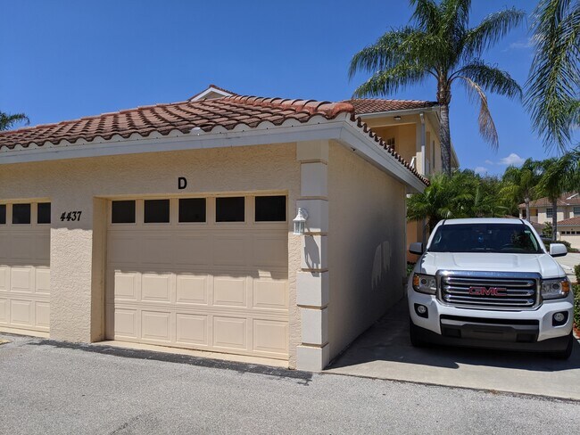 Building Photo - 4437 Corso Venetia Blvd