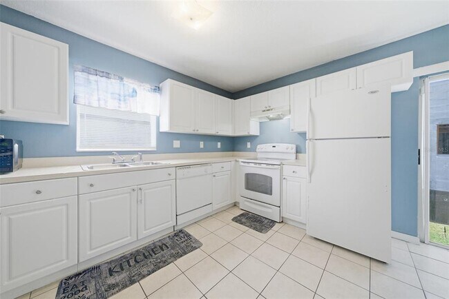 Building Photo - 1306 E Church St