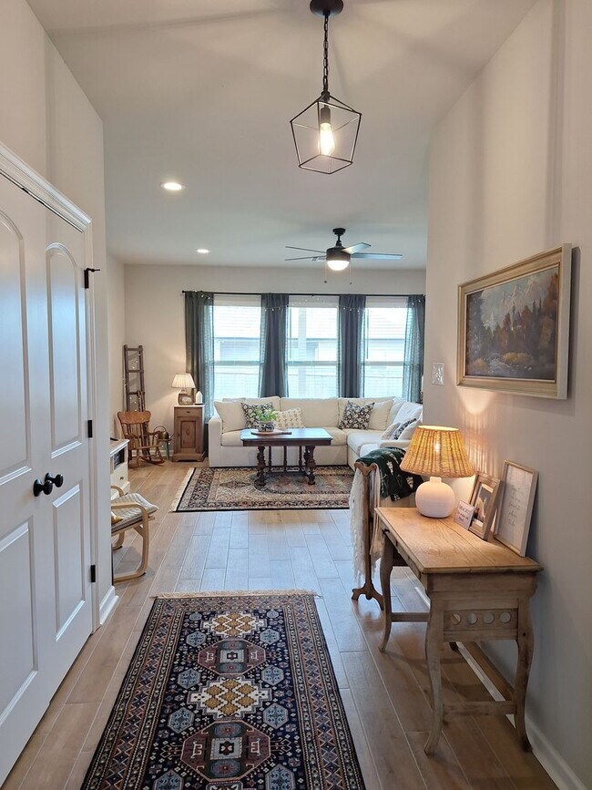 Building Photo - Beautiful home in Legacy Point