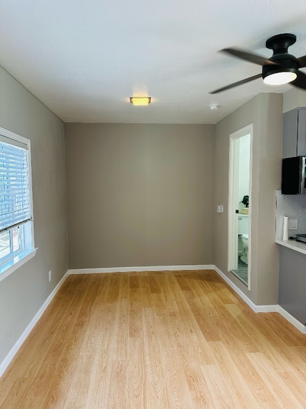 Building Photo - 3903 Manzanita Ct
