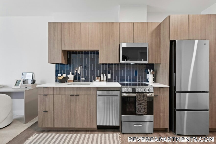 Building Photo - 25 Andrew