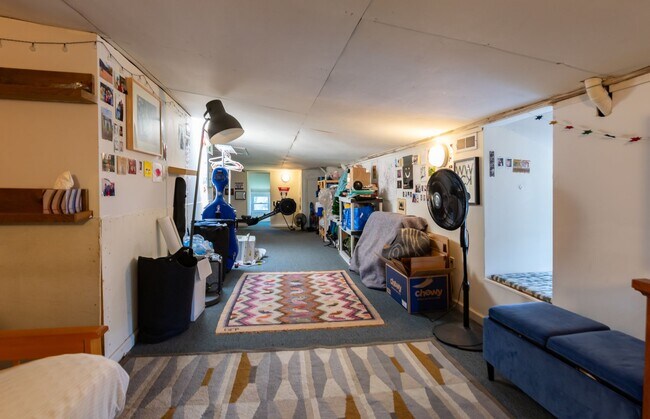 Building Photo - 4813 Walton Ave