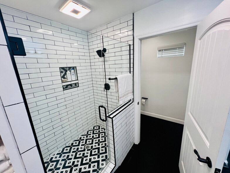 Primary Bath - Shower - 4531 Embry Rd
