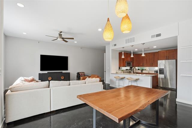 Building Photo - 2608 Museum Way