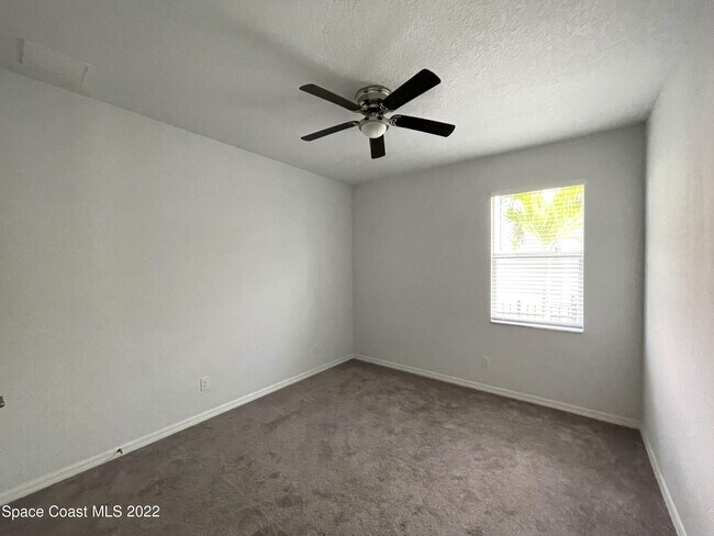 Building Photo - 2881 Casterton Dr