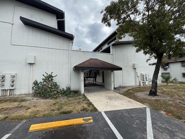 Building Photo - 1260 E 113th Ave