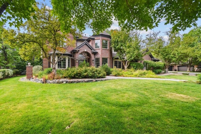 Building Photo - Stunning Cherry Hills Luxury Rental | 5bd/...