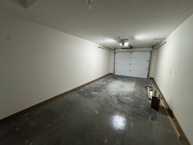 Building Photo - 2485 Shreve Rd