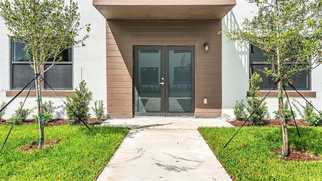 Building Photo - 13385 SW 250th St