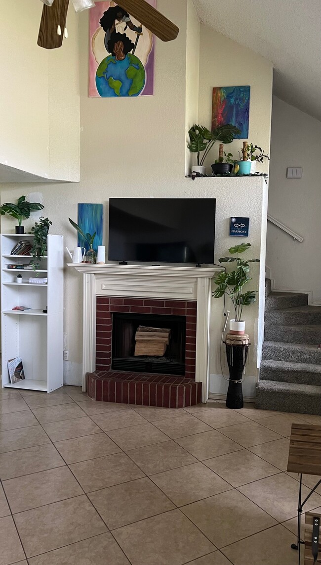 Building Photo - 3405 Bamboo Ln