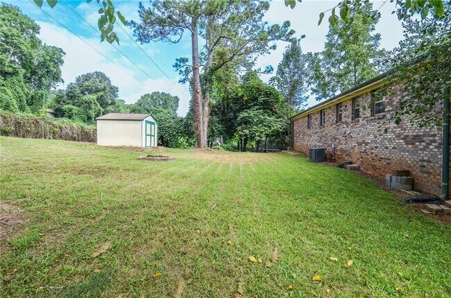 Building Photo - 2945 Rio Montana Dr