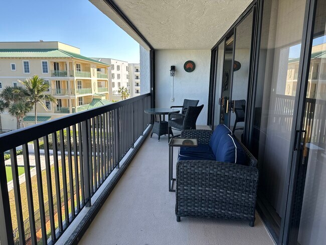 Building Photo - 4141 Ocean Dr