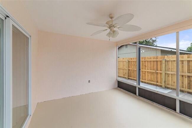 Building Photo - 4243 Chipmunk Dr