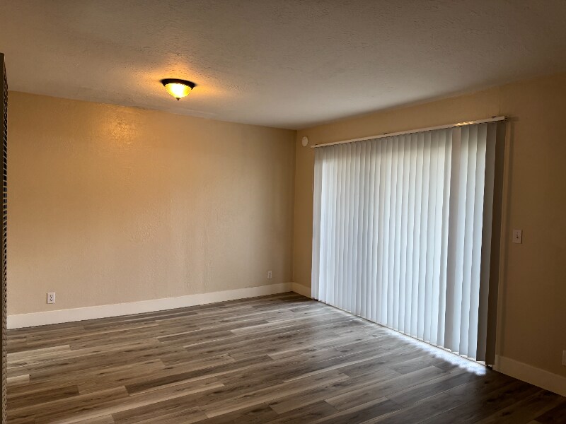 Building Photo - 832 Pomeroy Ave