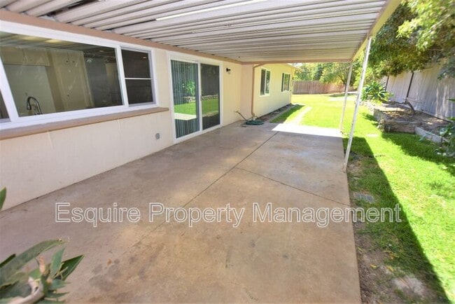 Building Photo - 1035 Woodgate Ct