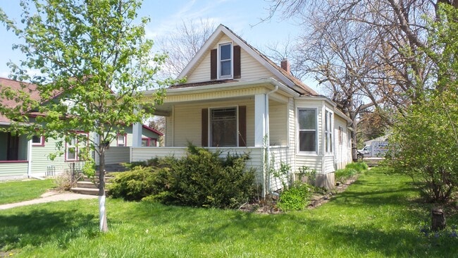 Primary Photo - 620 Medary Ave