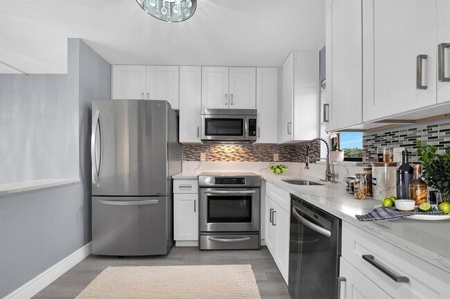 Building Photo - 9355 SW 8th St