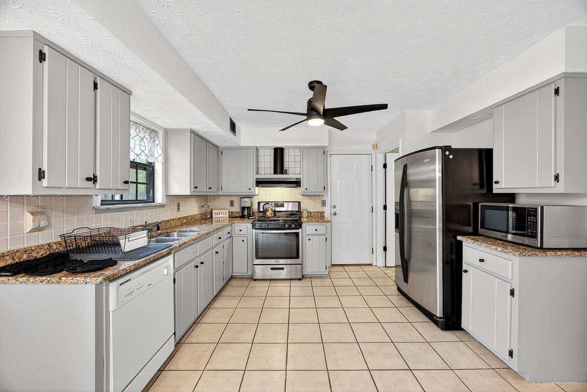 Building Photo - 145 N Bend Trail