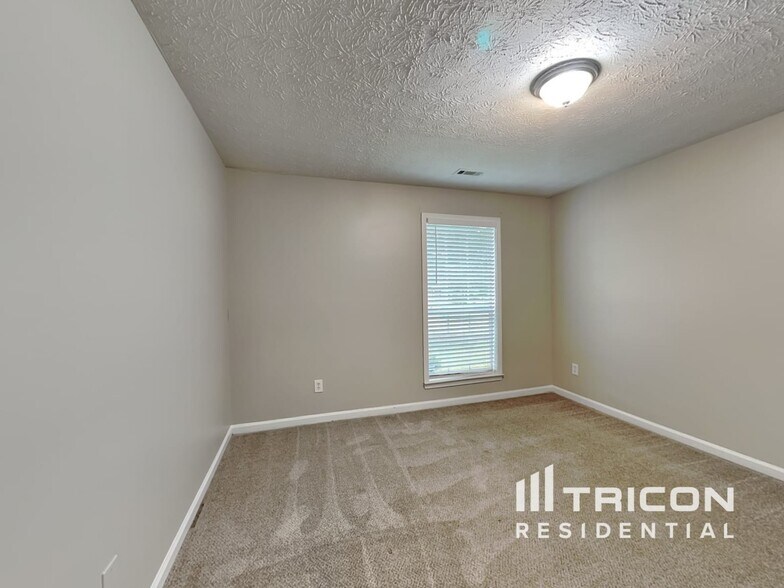 Building Photo - 185 Whistle Way