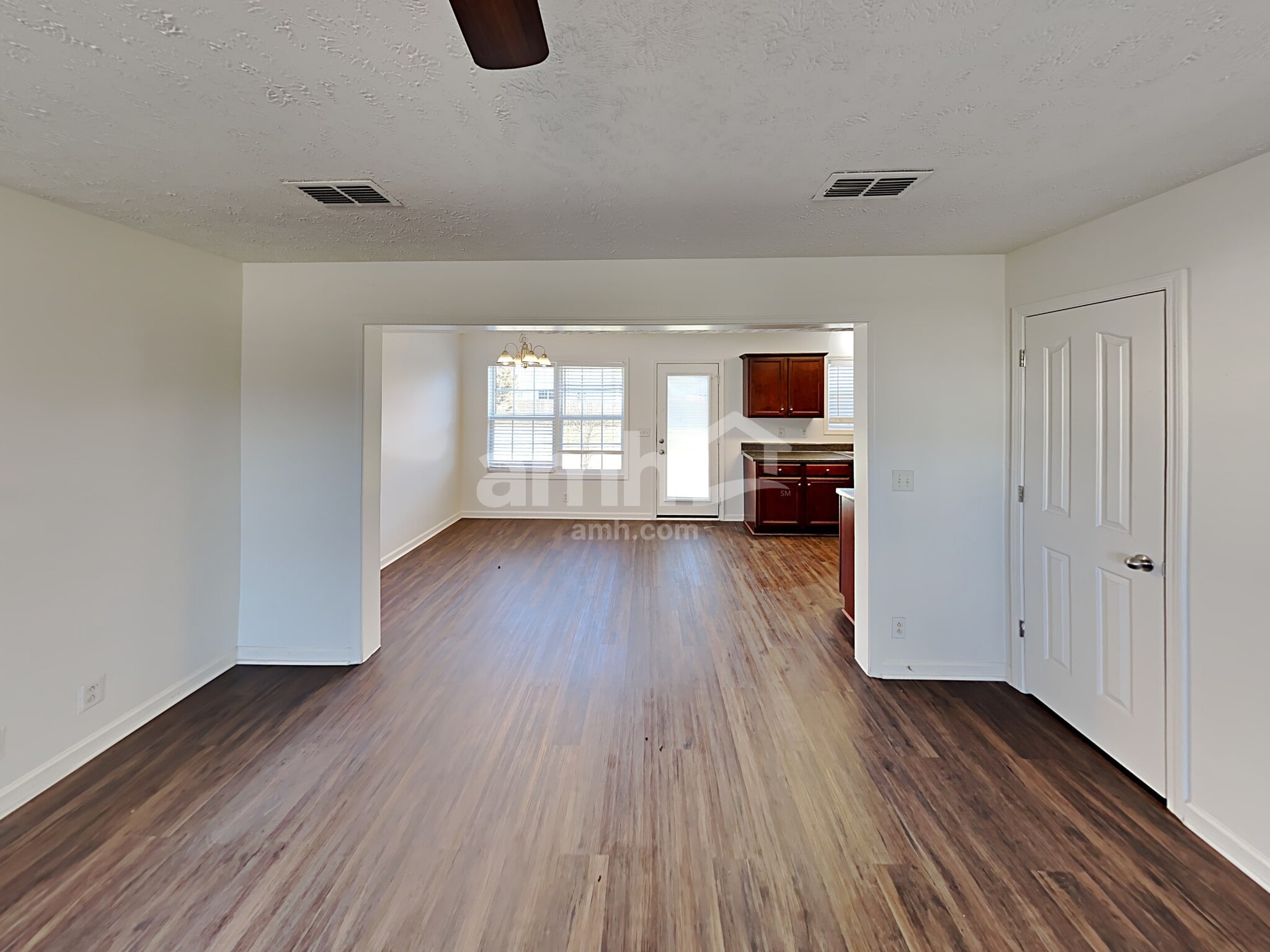 Building Photo - 1821 Saint Andrews Dr