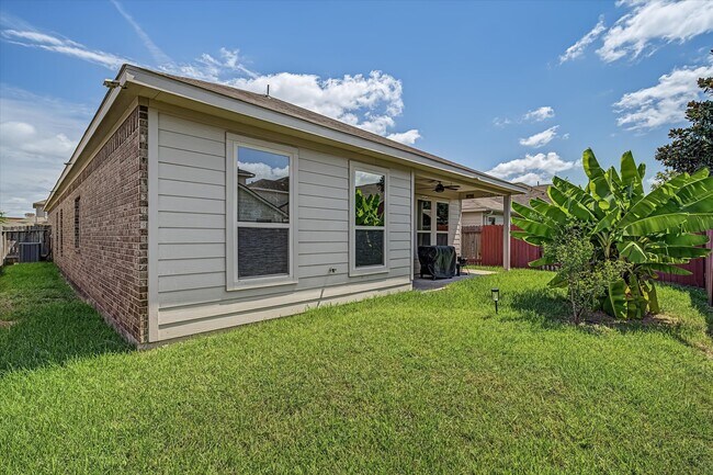Building Photo - 16534 Twinwalker Drive