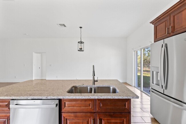 Building Photo - 4 Bedroom SFH in Palm Coast